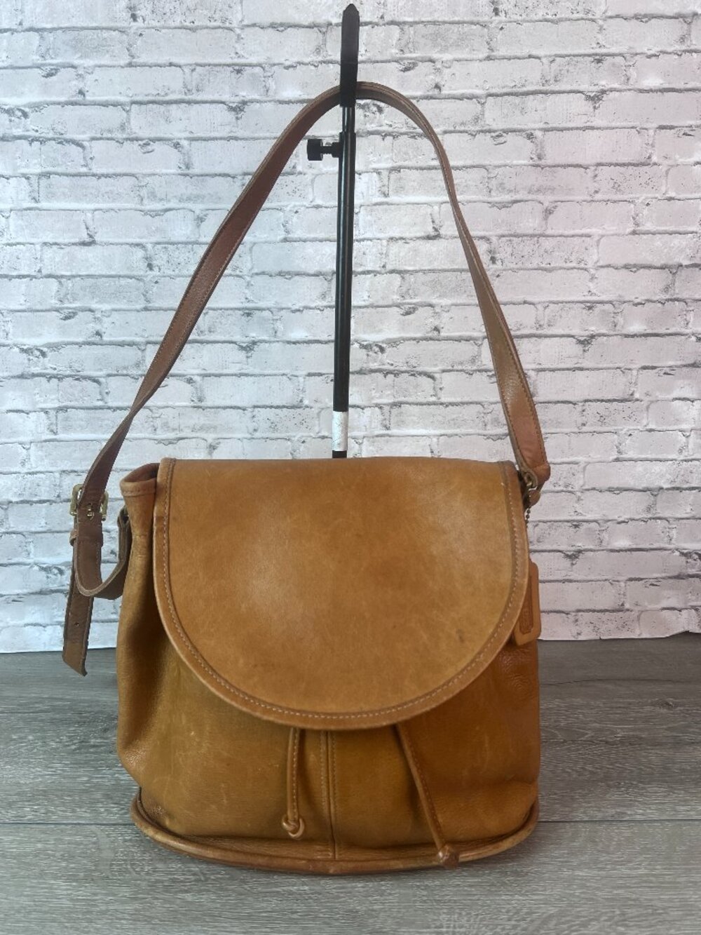 Very rare 4025 Vintage Coach Drawstring CRossbody Pre-1994